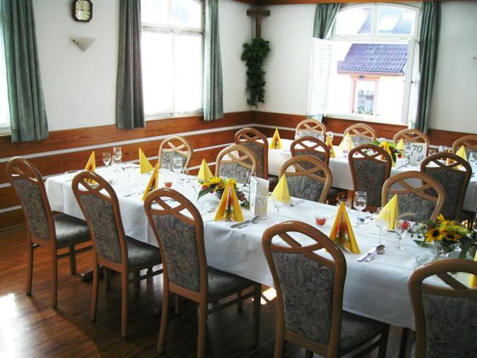 Hotel & Restaurant Zum Schwanen 诺伊里德 外观 照片